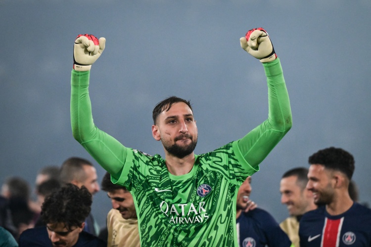 MK体育平台-队报：多纳鲁马仍跟巴黎训练，曼联退出竞争&amp;他更接近加盟曼城