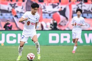 MK体育平台-火线复出！19岁毛伟杰两周前韧带撕裂&amp;预计伤缺5-6周，今日回首发