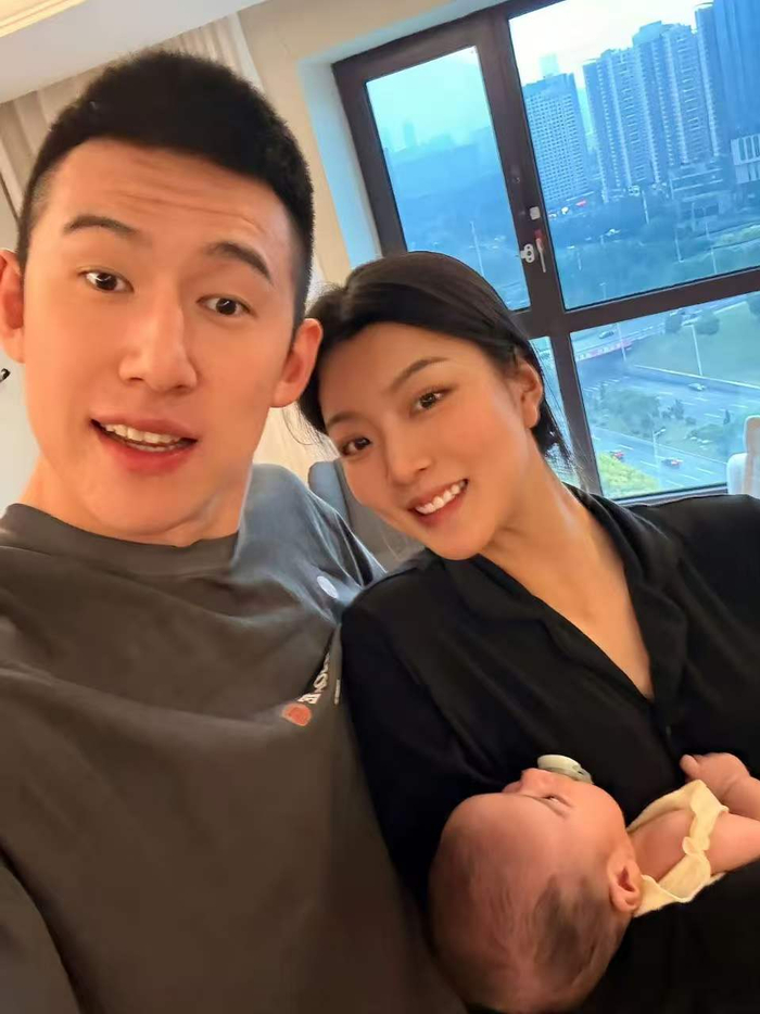 MK体育中国-合同到期，离队辽宁？付豪发声，官宣决定，娇妻意见成关键|辽宁男篮|韩德君|郭艾伦|篮板|妻子_新浪体育_新浪新闻